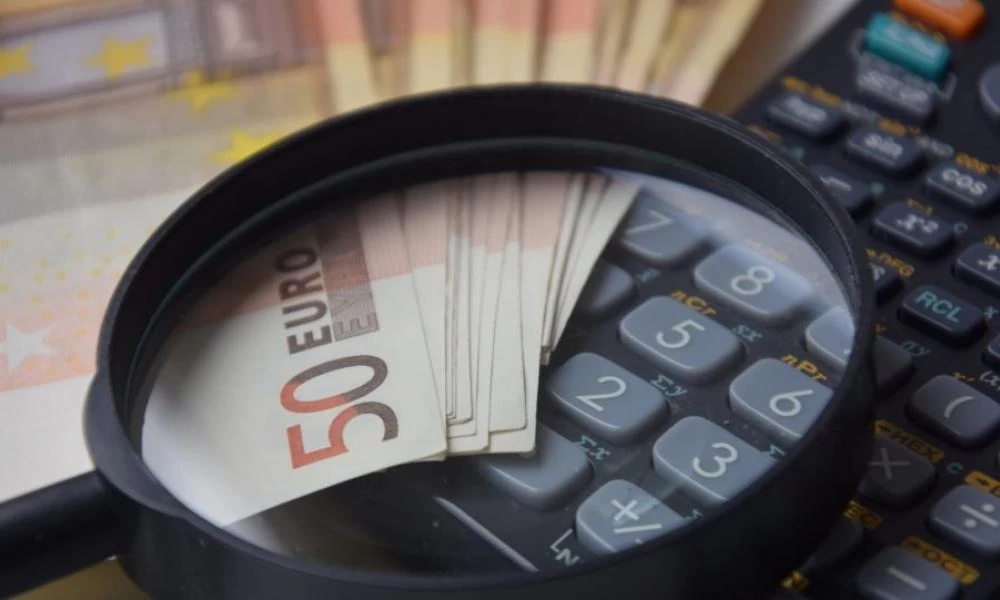 ΑΑΔΕ: Το 2021 φέρνει 25.500 ελέγχους για φοροδιαφυγή